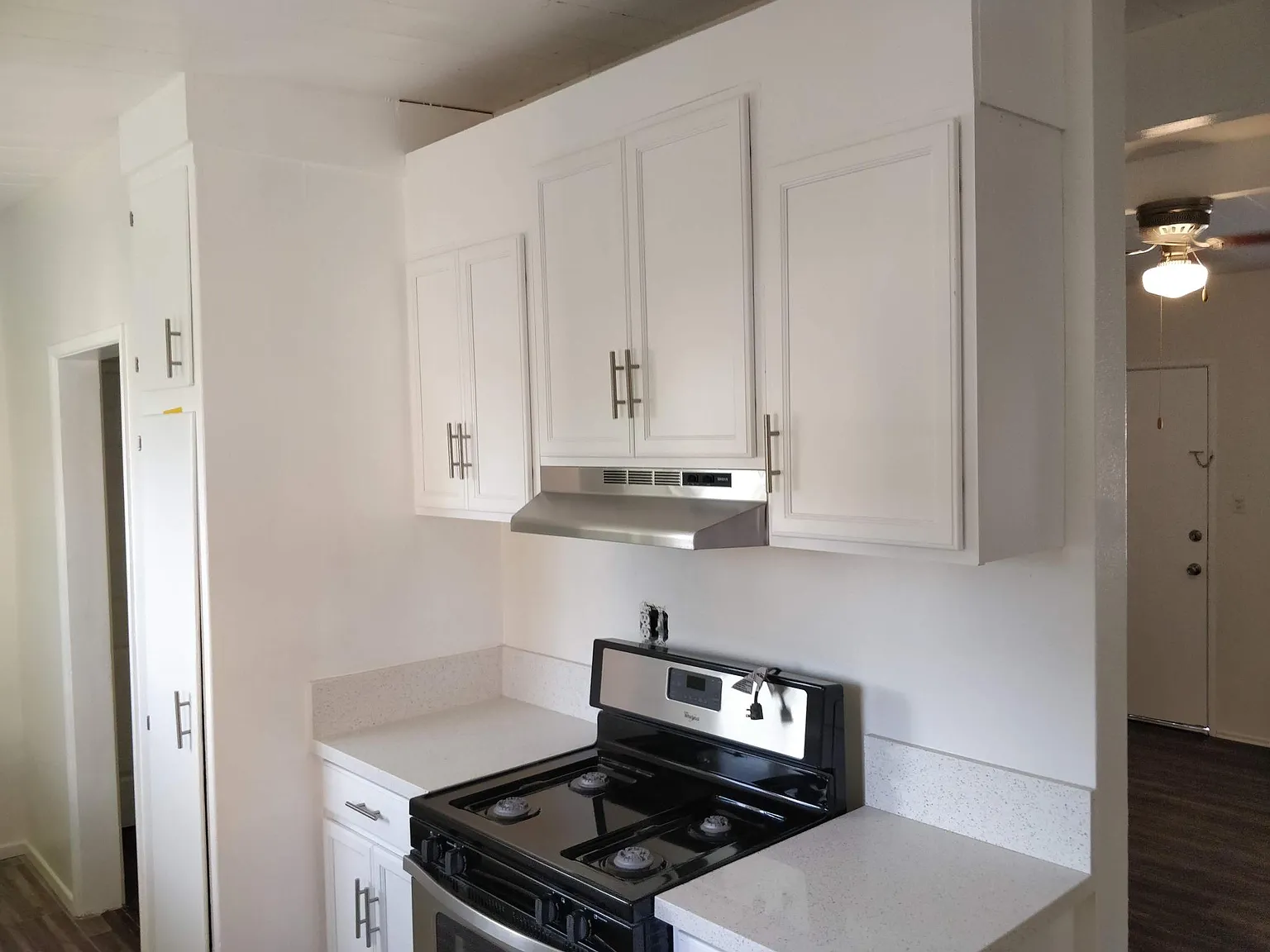 1 bed, 700 sqft, $2,295 — Photo 3