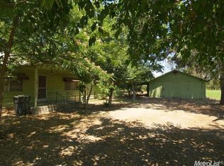 200 Missouri Ave, Waterford, CA 95386