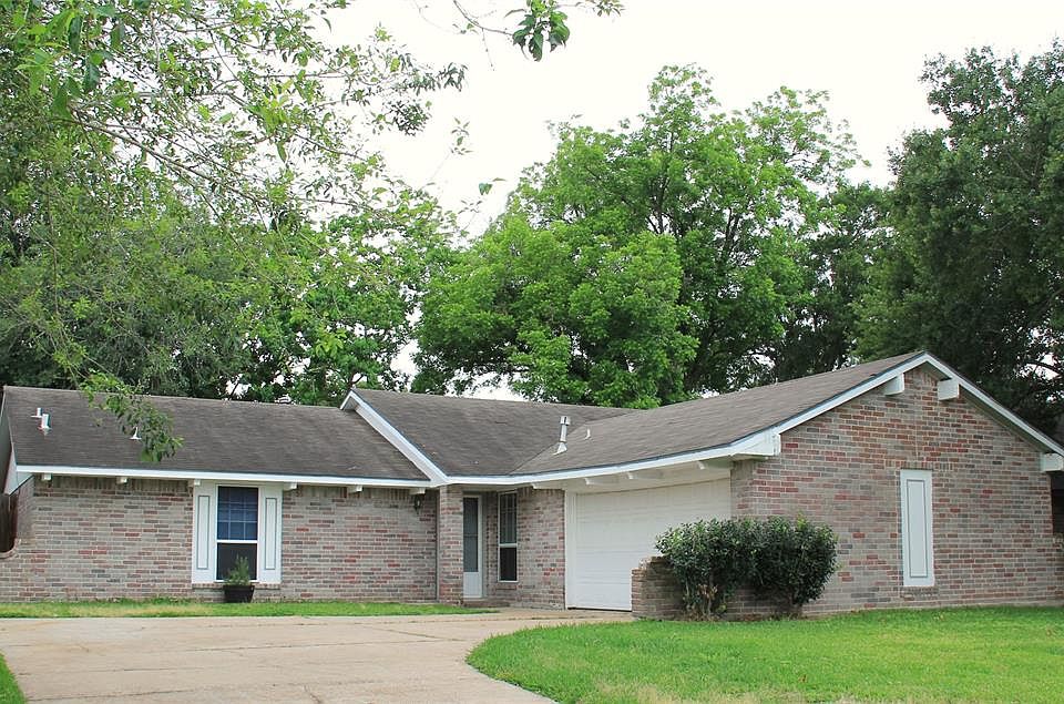 1st image of 10410 Sagetrail Dr