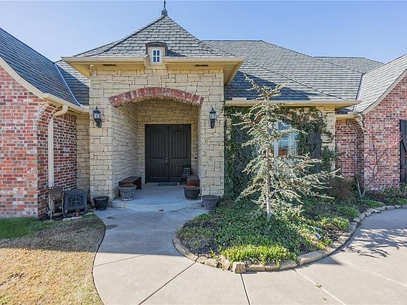 4th image of 1600 SW 113th Pl