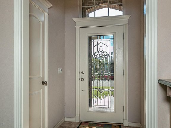 4th image of 8118 Vail Dr