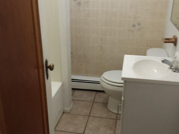 Bathroom-tub with shower