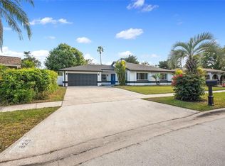 825 Coquina Ct, Orlando, FL 32807