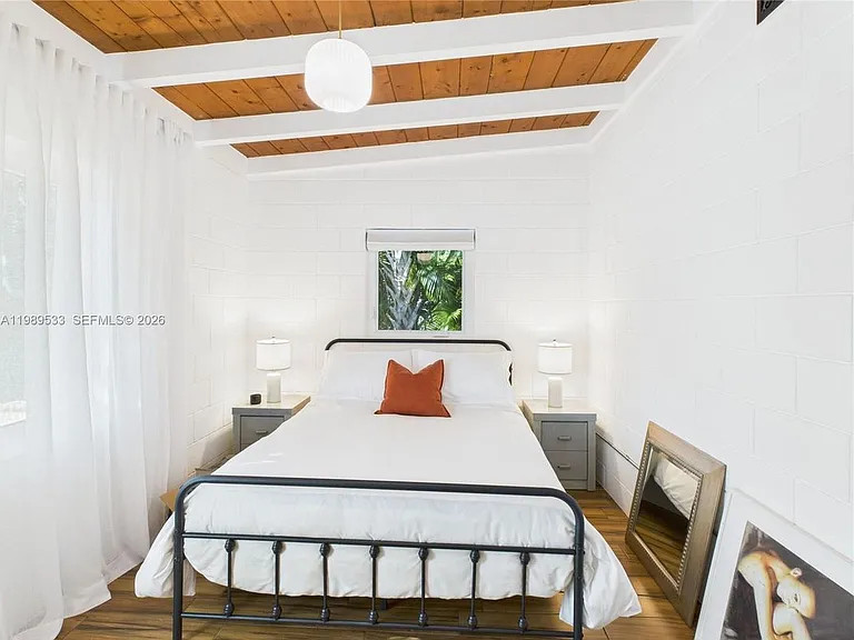 1632 SW 28th Ave #0 — Photo 10