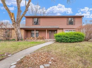 2810 Prairie Meadow Dr, Champaign, IL