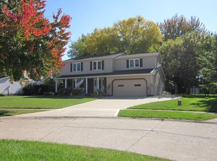 8818 Yorkwood Ct, Mentor, OH 44060