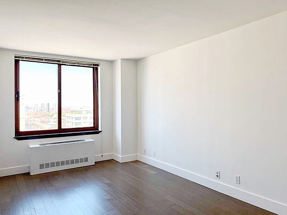 3rd image of 108 E 96th St APT 19D