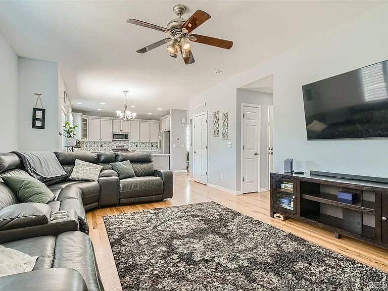 10122 Richfield Way — Photo 6