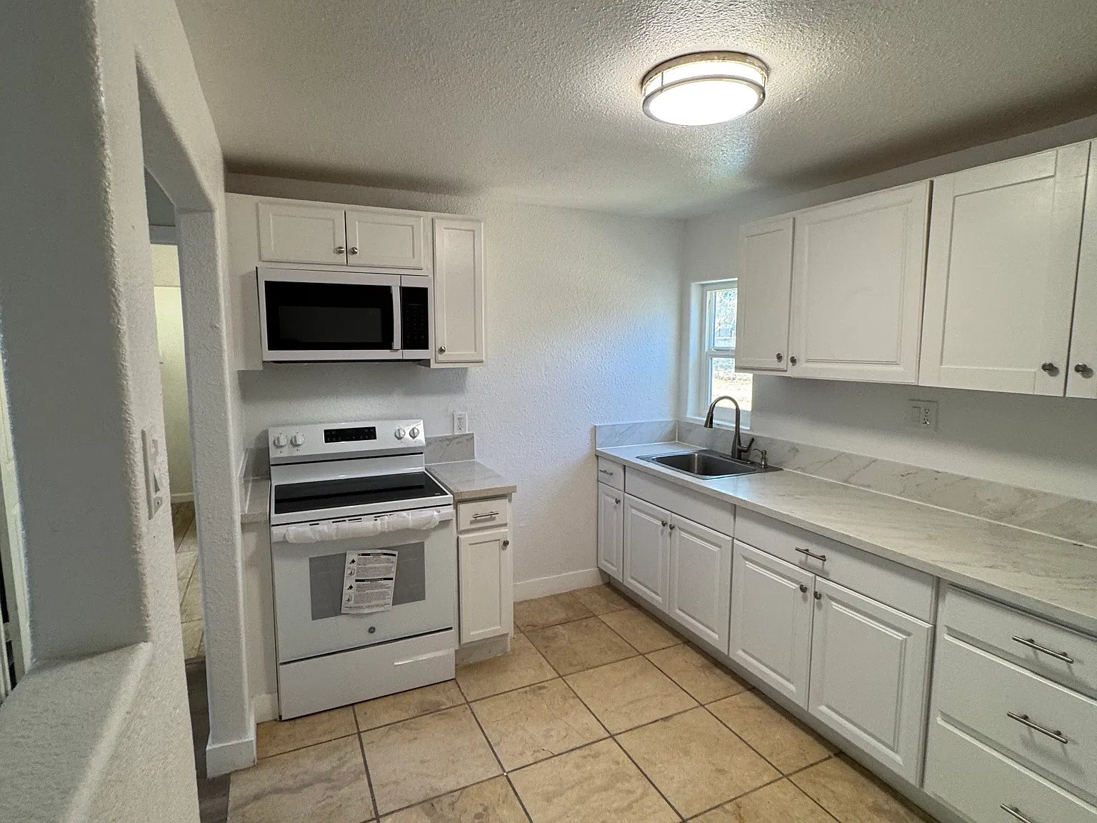 1 bed, 500 sqft, $1,650 — Photo 2