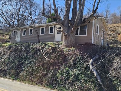 2244 E Little Horse Creek Road, Lansing, NC, 28643