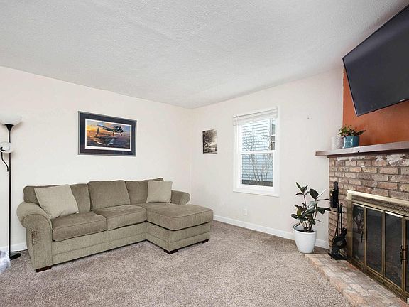 4th image of 1334 W 37th St