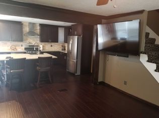 921 E Pumpkin Ridge St, Gardner, KS 66030