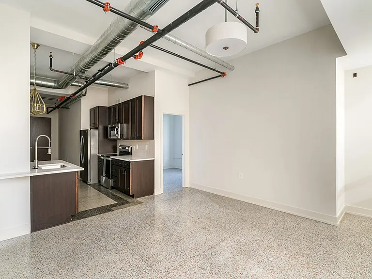 875 Michigan Ave — Photo 27