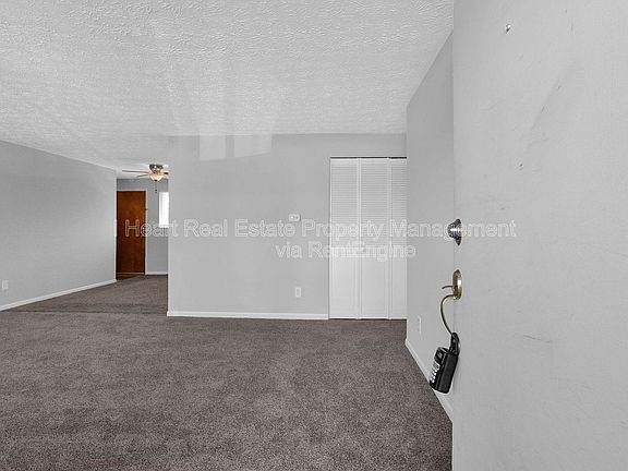 5th image of 1386 Rosehill Rd