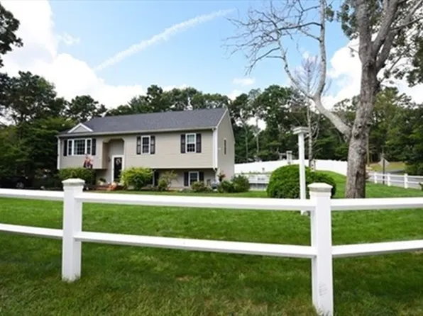 12 Oriole Way, Plymouth, MA 02360
