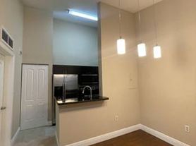 2850 N Oakland Forest Dr