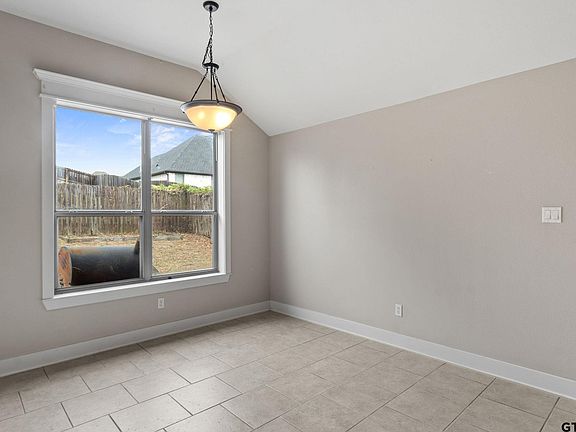 5th image of 7343 Rockpoint Ln