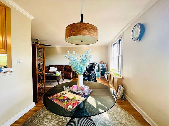 3rd image of 4325 Douglaston Pkwy APT 6B