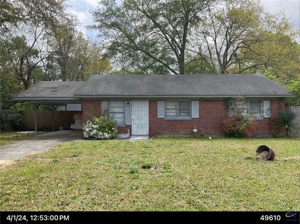 2932 Leone Dr, Macon, GA 31206