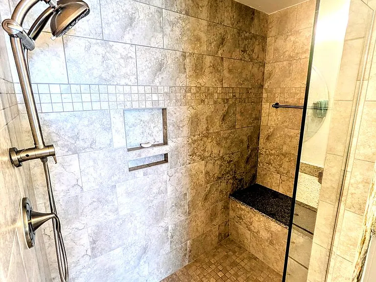 260 Hidden Bay Dr #504 — Photo 17