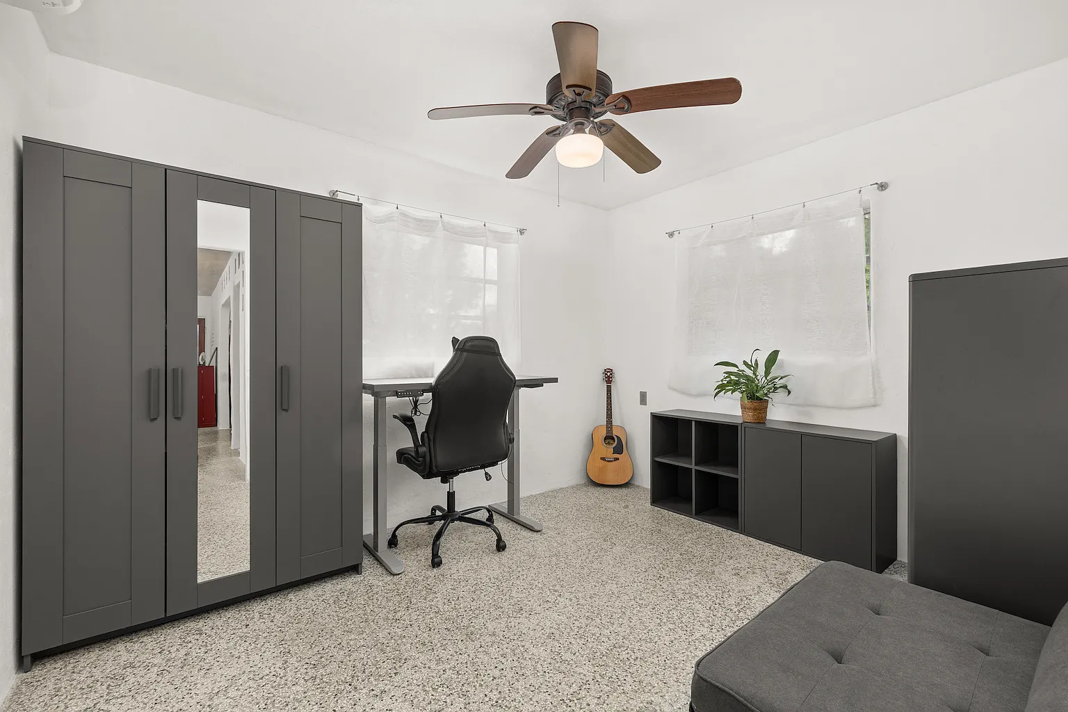 2 bed, 884 sqft, $1,950 — Photo 4