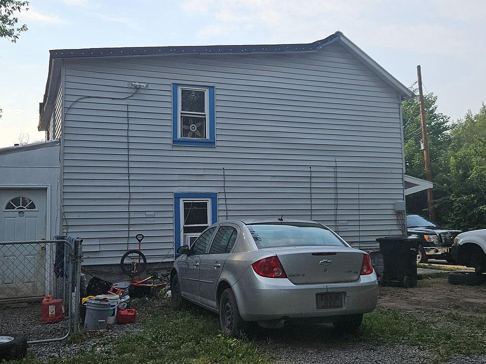2nd image of 45-45 1/2 Race St