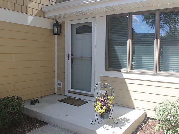 2nd image of 1586 Raven Hill Dr
