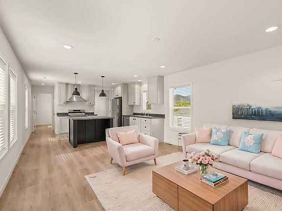 3rd image of 1010 Deer Creek Way Spc 2