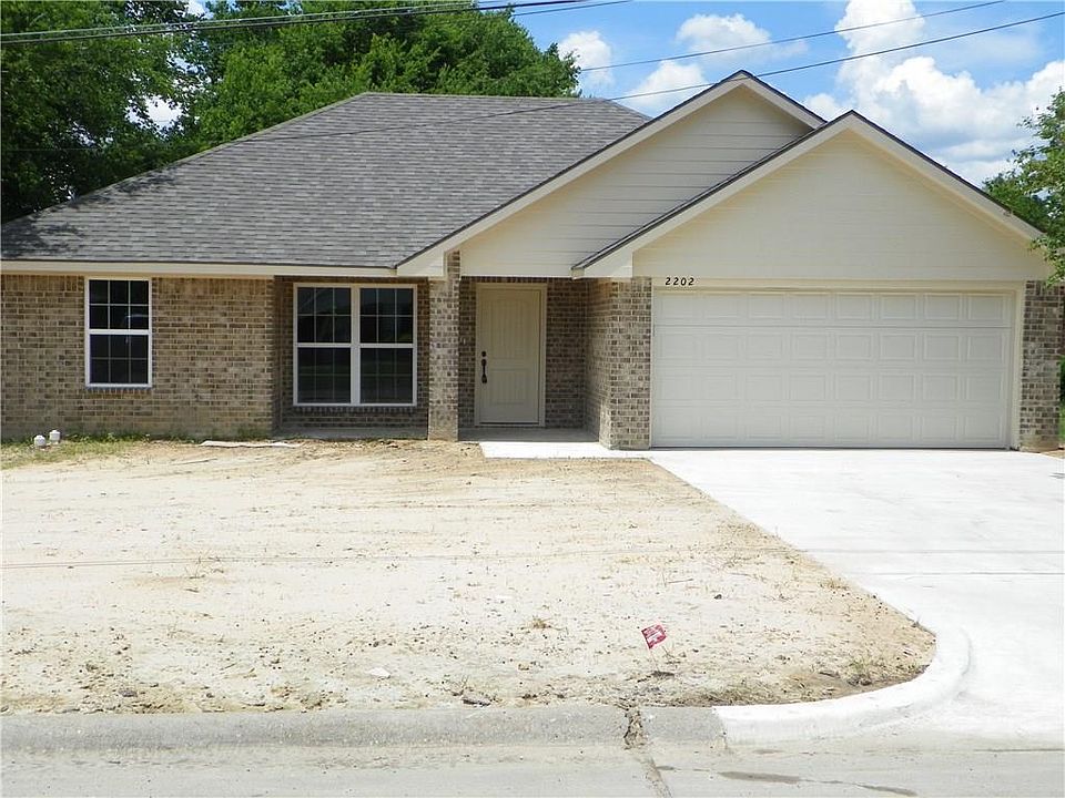 1st image of 2202 Melody Cir