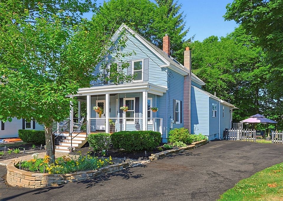 1st image of 136 Prospect St
