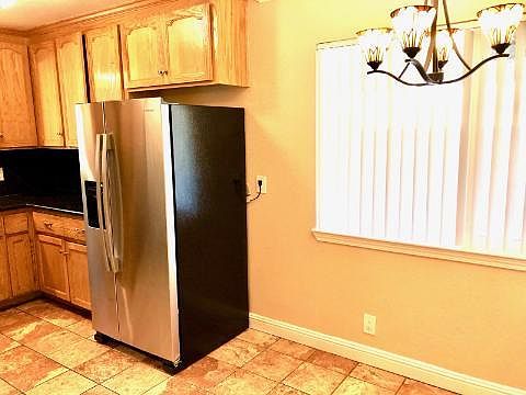 3rd image of 4652 Snead Dr
