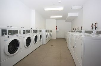 4th image of 482 Franklin Ave