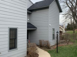 598 Dunham Rd, Gurnee, IL 60031