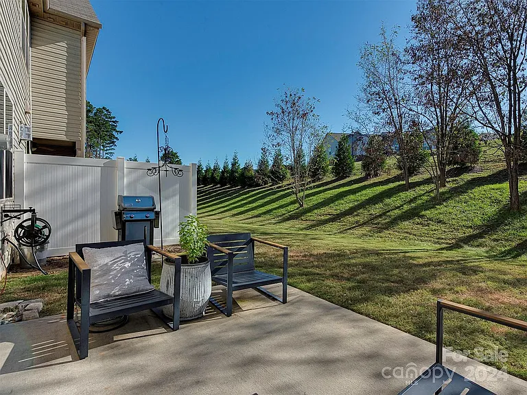 4023 Black Walnut Way — Photo 6