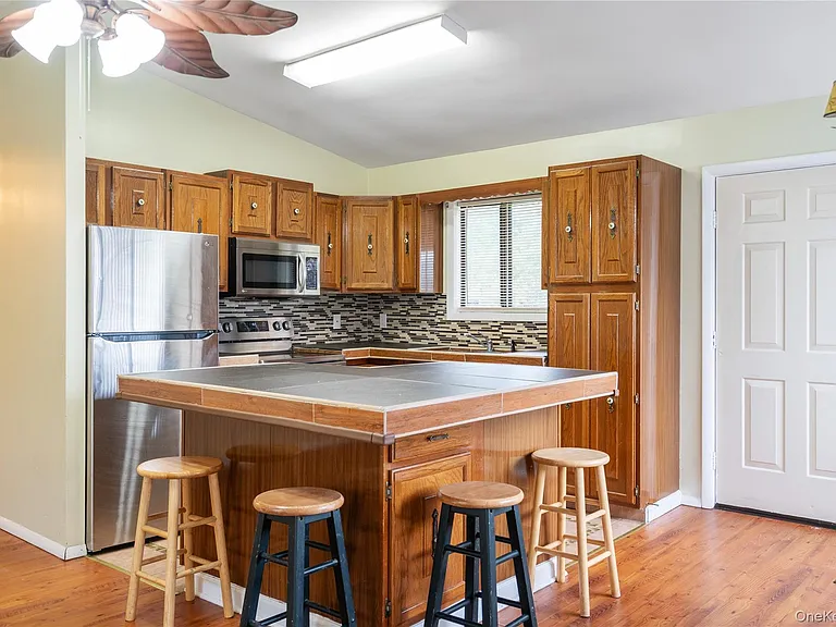 3 Harold Ln — Photo 9