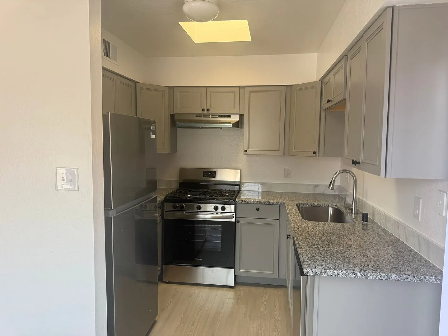 1825-C Father Sky St NE — Photo 2