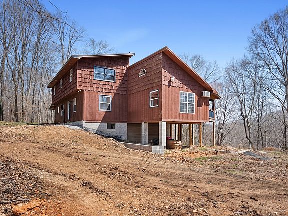4th image of 381 Studer Rd