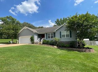 35 Krista Cv, Paris, TN 38242