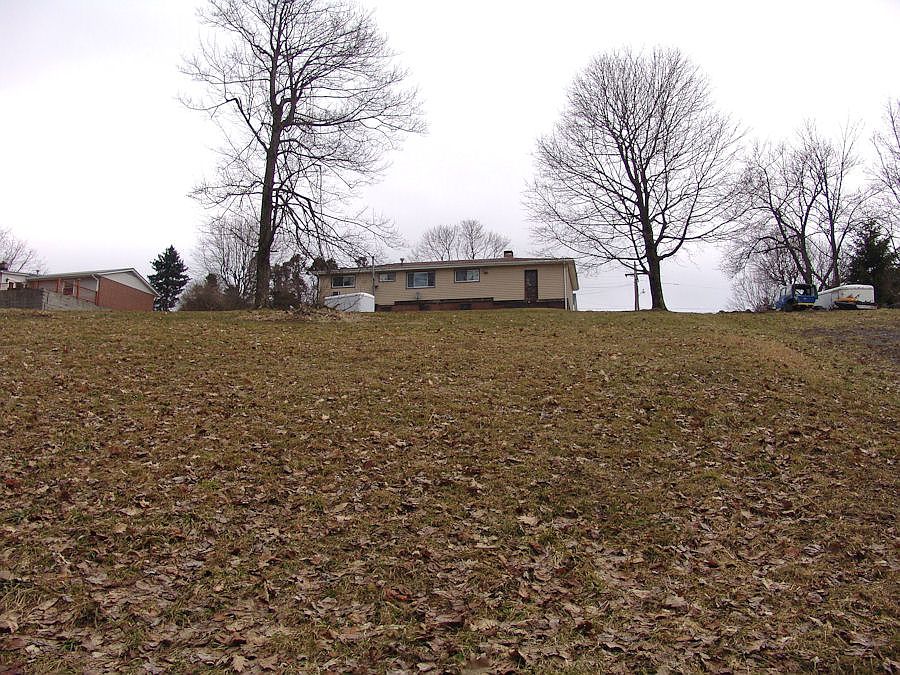 2nd image of 203 Highland Ave