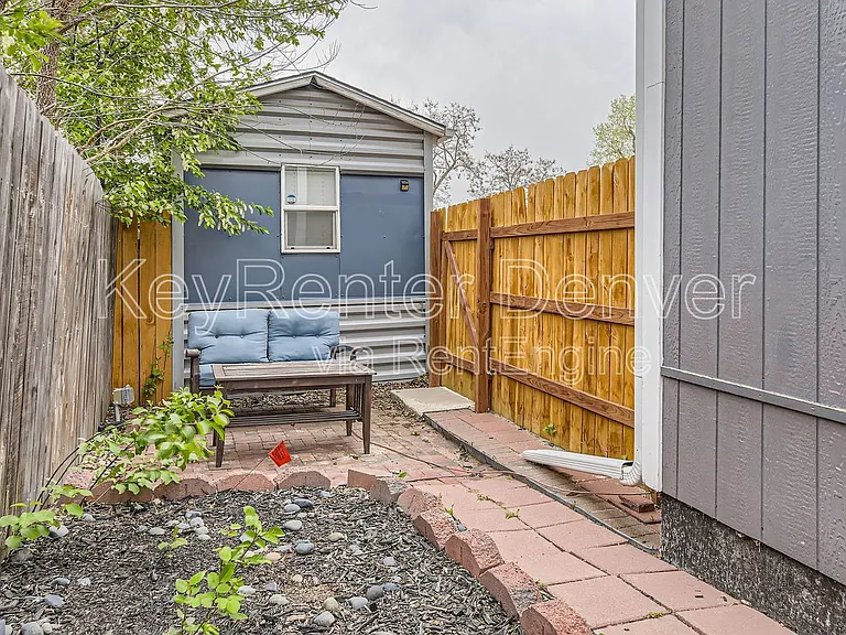 737 S Nome St — Photo 12