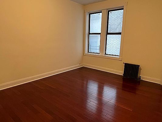 3rd image of 547 W 160th St #31