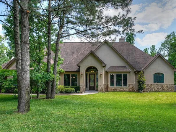 15533 Queen Elizabeth Ct, Montgomery, TX 77316
