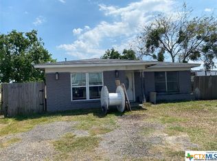 2142 Sailboat Dr, Port Lavaca, TX 77979