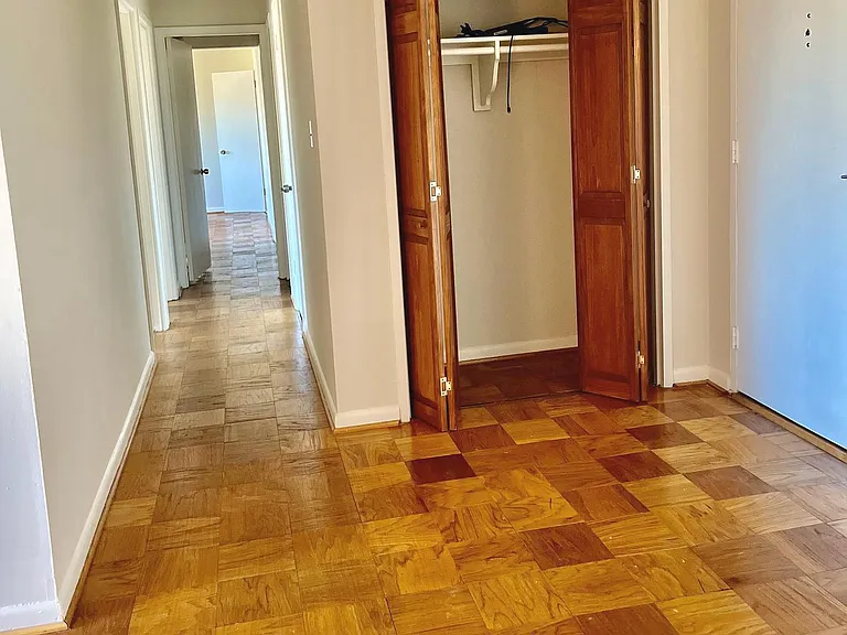 4800 Chevy Chase Dr #404 — Photo 4