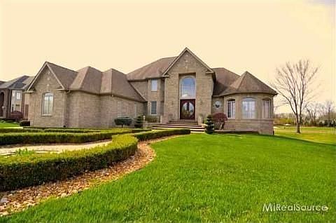 1st image of 54223 Queensborough Dr