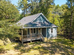 5104 The Woods Rd, Kitty Hawk, NC 27949