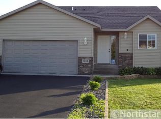 1592 Plum Creek Dr SE, Cambridge, MN 55008