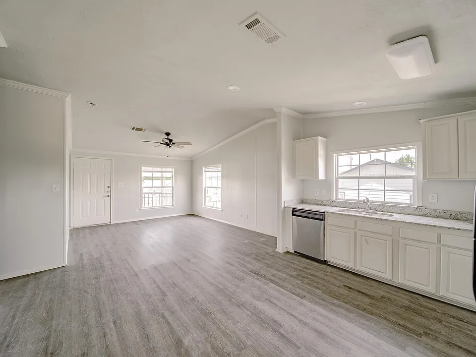 104 Windy Creek Ct