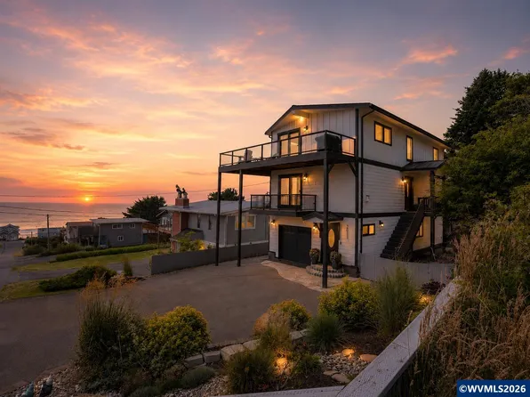 2035 NE 66th St, Lincoln City, OR 97367