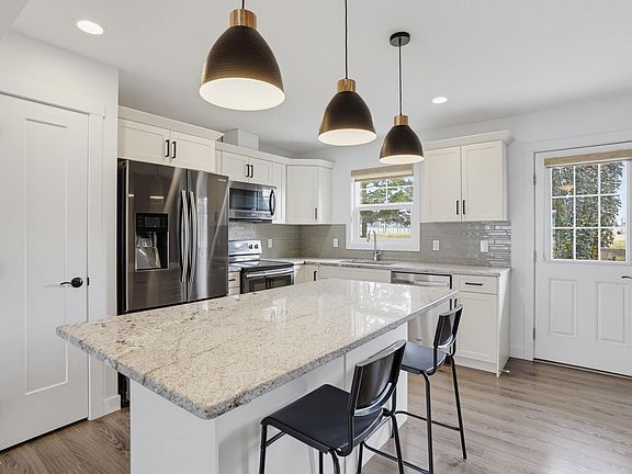 4th image of 4205 30th St NW